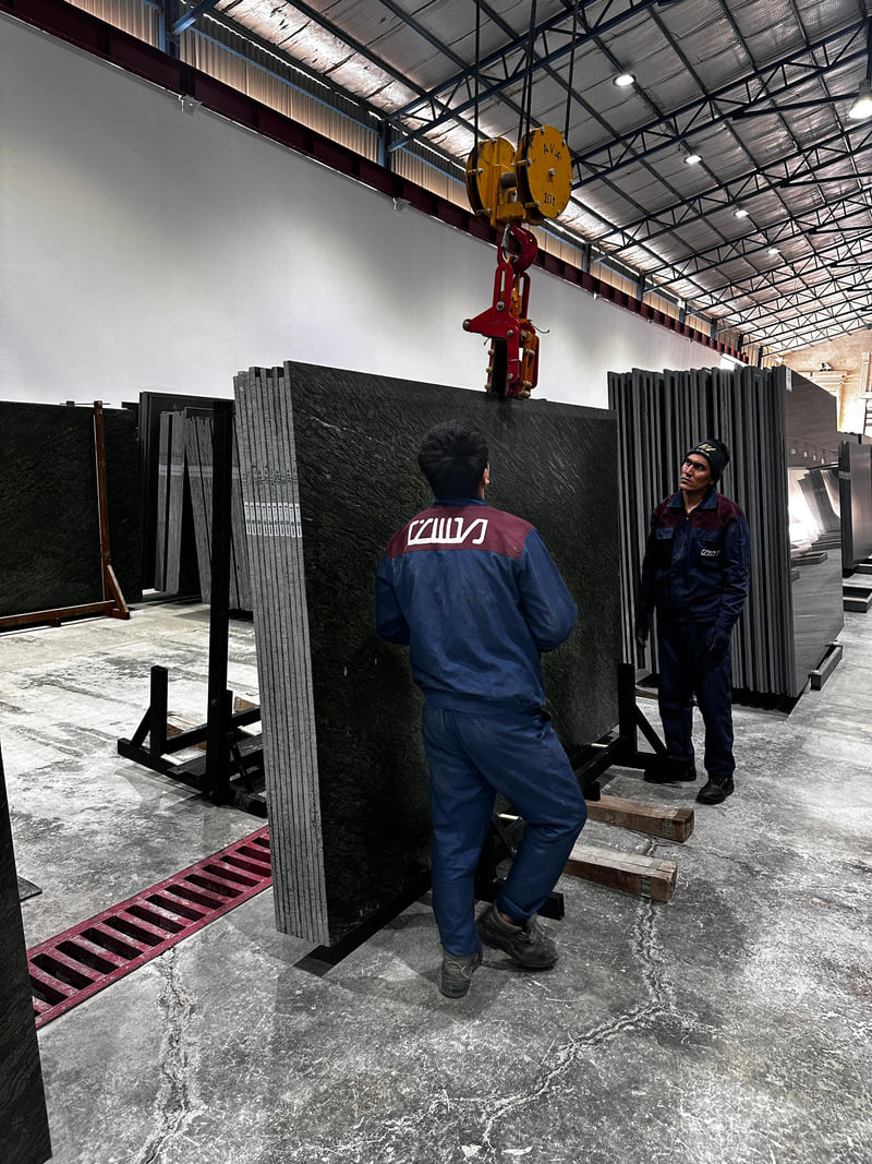 Гранит /Granite Picasso/(зеленый, фактурный) — фото 1