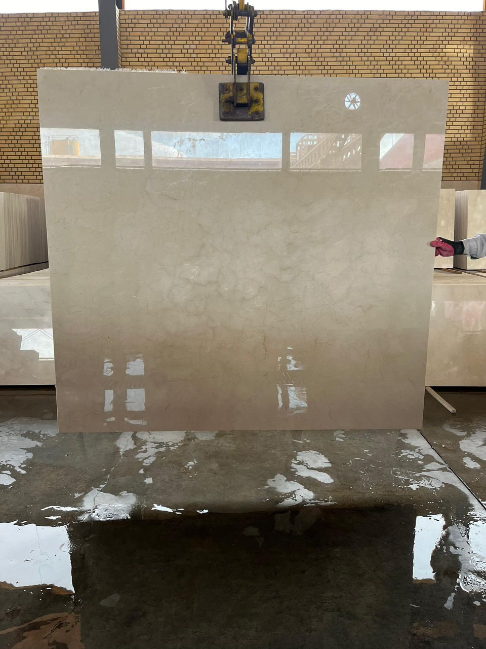 Мрамор Дэхбид Зарэ
/Dehbid Zare/






плита — фото 1