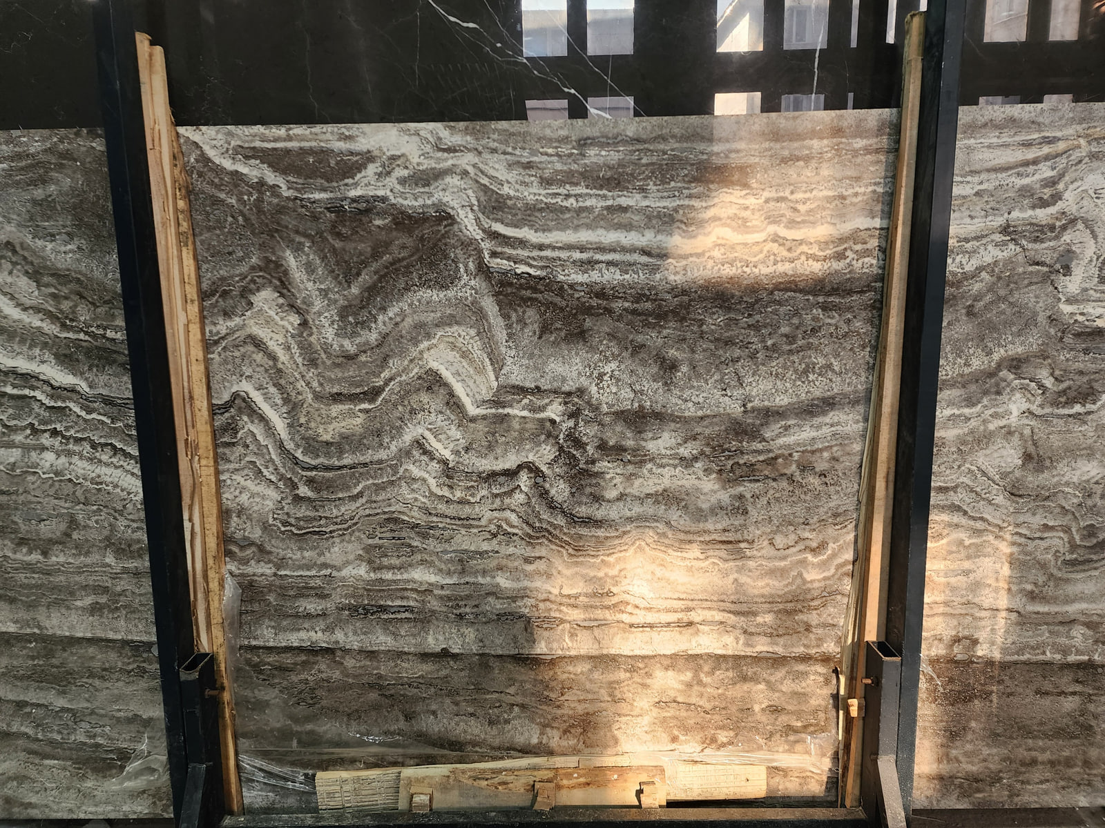 Травертин сильвер  классик 
/Travertine silver/ заполненный, полированный — фото 5