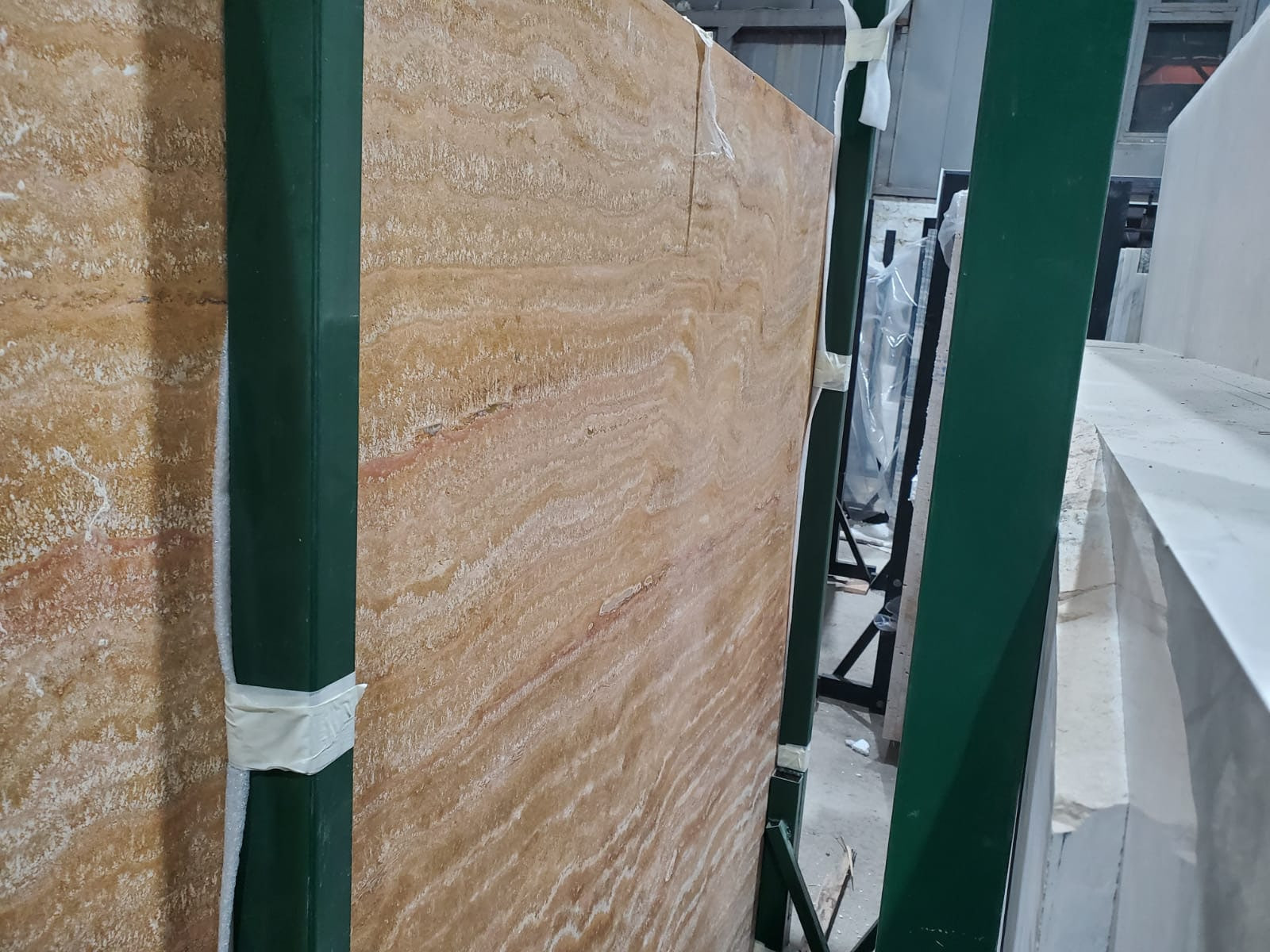 Травертин желтый
 /Travertine yellow/ заполненный, полированный — фото 3